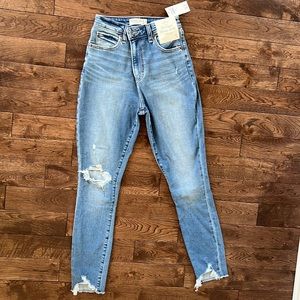 Abercrombie & Fitch “The Super Skinny Ankle” High Rise- Size 25 or 0R